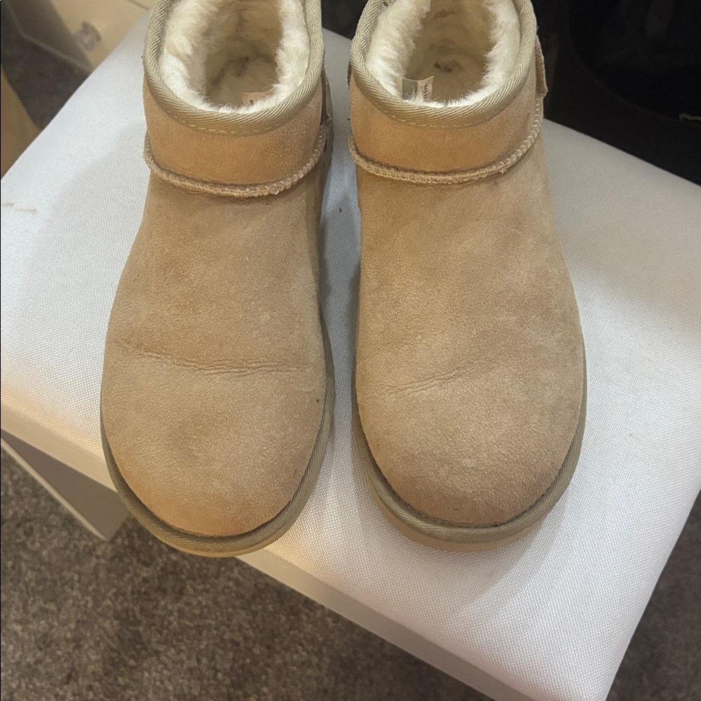 Mini Uggs - image 8